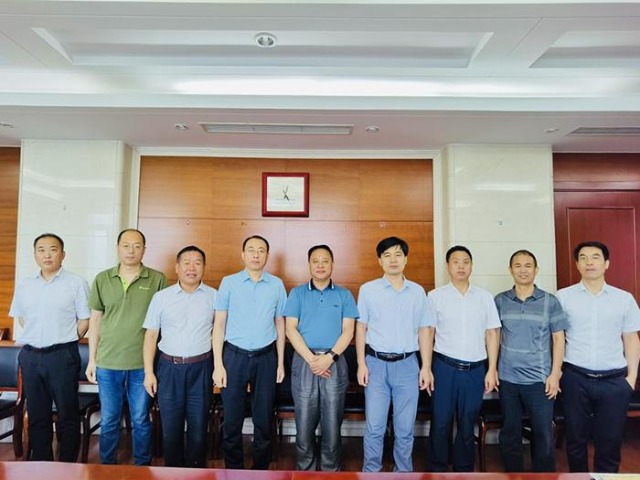 19d17d3d898792f2728b4a22a3c8dbdd